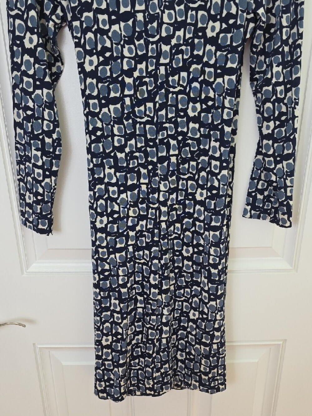 AGO e FILO Navy and White Geometric Long-Sleeve Wrap Dress.  Size 42 - Picture 11 of 14